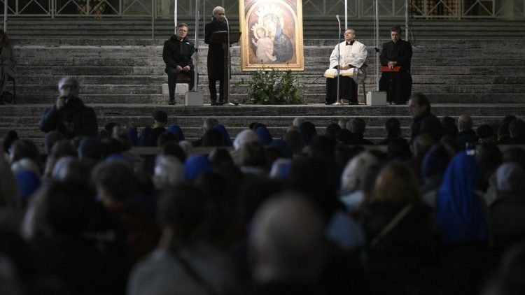 Ruiz: próximos ao Papa na oração, com Cristo a bordo não há naufrágio