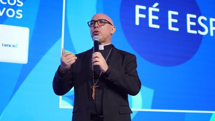 Dom Ricardo Hoepers participa do XXI Seminário Gestão Esportiva