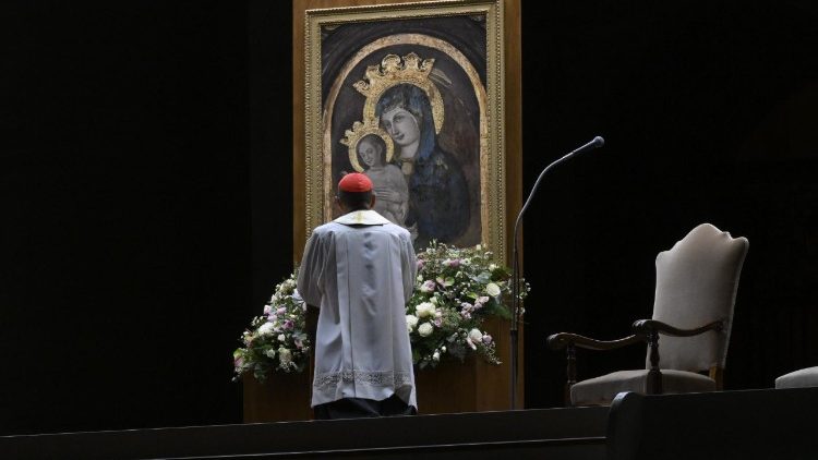 Cardeal Fernández: o Papa tem no coração a oração pelos que sofrem com guerras, doenças e pobreza