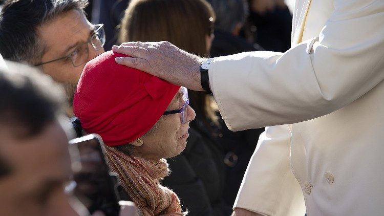 Papa a salesianos: continuem apaixonados por Jesus, fazendo o bem nos 5 continentes