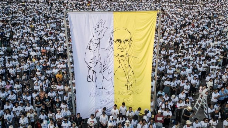 No Timor Leste, multidão participa da Missa por Francisco