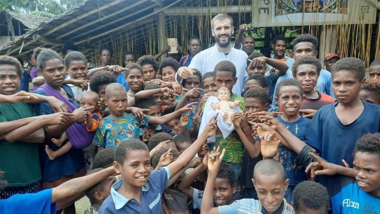 De Papua Nova Guiné, o carinho pelo Papa. Pe. Martin: para nós, ele é como um pai