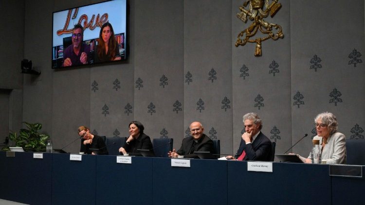 A Santa Sé na Bienal de Arquitetura, não ocupar espaços, inaugurar processos