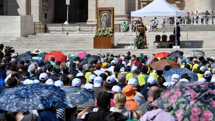 Fisichella: pessoas com deficiência, testemunhas do verdadeiro amor cristão