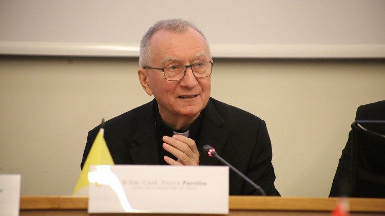Parolin: encontro entre o Evangelho e a China pode favorecer a convivência social