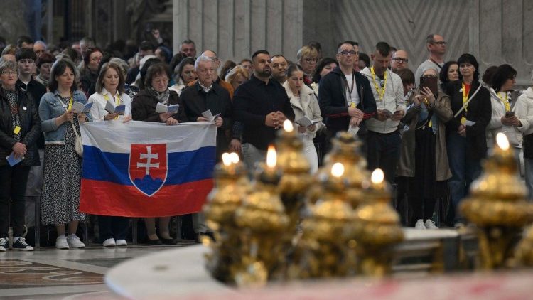 Papa Francisco: o Jubileu nos convida a sermos peregrinos por toda a vida