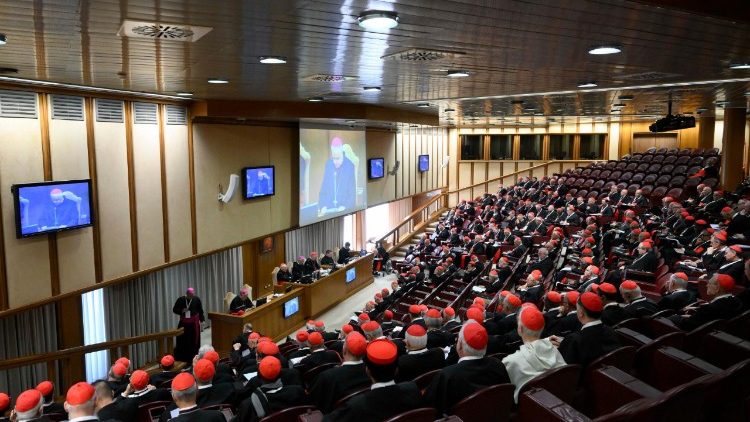Conclave: dois cardeais eleitores ausentes por motivos de saúde