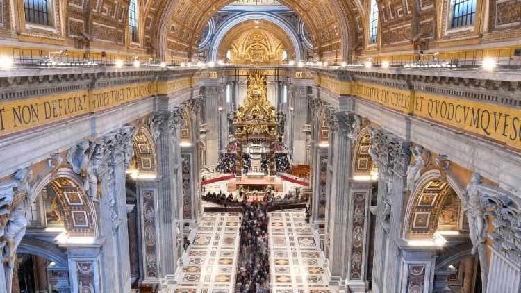 Cardeal Tempesta celebra Santa Missa na Basílica de São Pedro