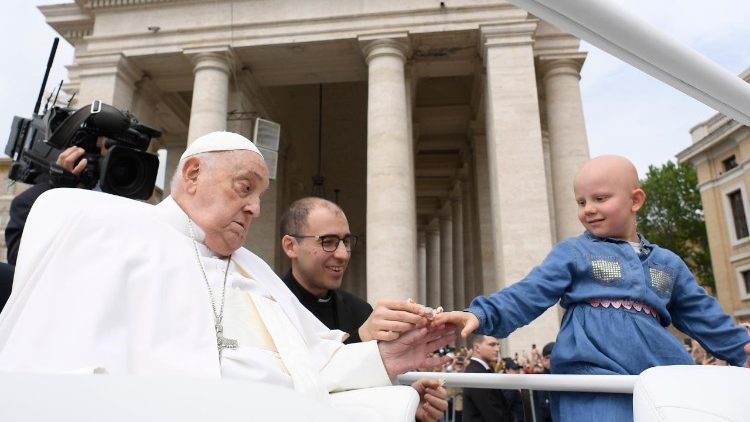 Papa Francisco, as últimas horas serenas e o “obrigado” por voltar à Praça