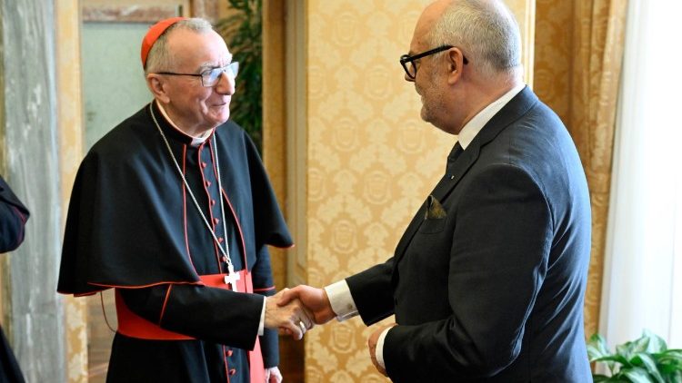 Parolin recebe presidente da Estônia, foco nas perspectivas de paz na Ucrânia