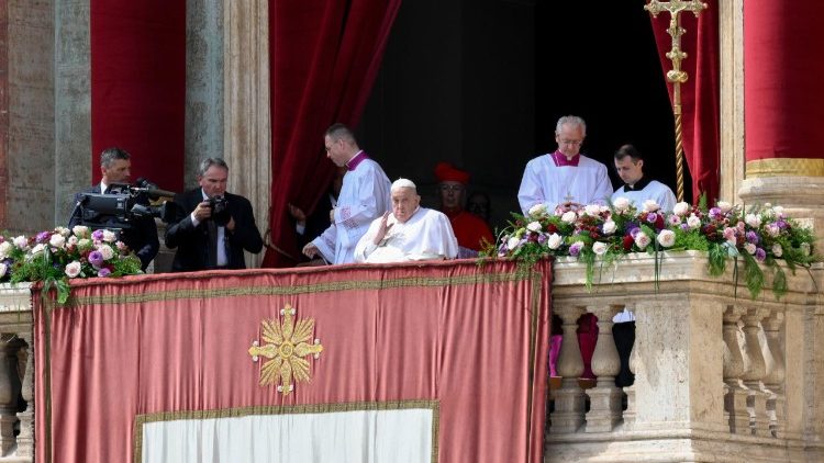 Papa convida ao desarmamento: as “armas” da paz constroem o futuro e não espalham morte