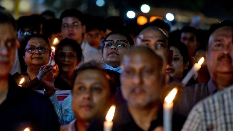 Católicos indianos da Caxemira rezam pela paz entre Índia e Paquistão