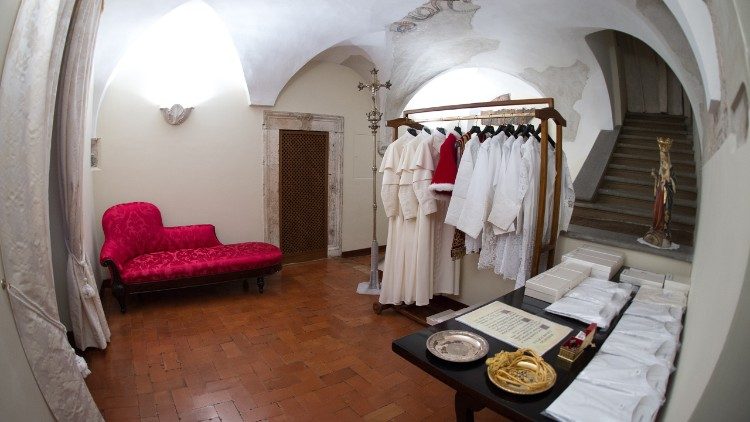 A “Sala das Lágrimas”, onde o cardeal se torna Papa A “Sala das Lágrimas”, onde o cardeal se torna Papa