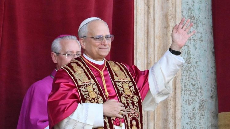Dom Martinelli: confiamos o Papa Leão, “filho de migrantes”, a N. Sra. da Arábia Dom Martinelli: confiamos o Papa Leão, “filho de migrantes”, a N. Sra. da Arábia
