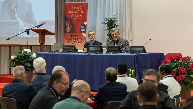 Grech: a vida consagrada, motor de esperança numa Igreja sinodal Grech: a vida consagrada, motor de esperança numa Igreja sinodal