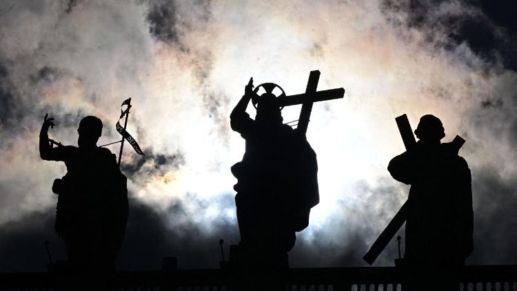 “A Ressurreição de Cristo gesta a esperança da consumação da história” “A Ressurreição de Cristo gesta a esperança da consumação da história”