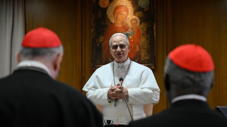 Leão XIV aos cardeais: “O Papa é um humilde servo de Deus e dos irmãos” Leão XIV aos cardeais: “O Papa é um humilde servo de Deus e dos irmãos”
