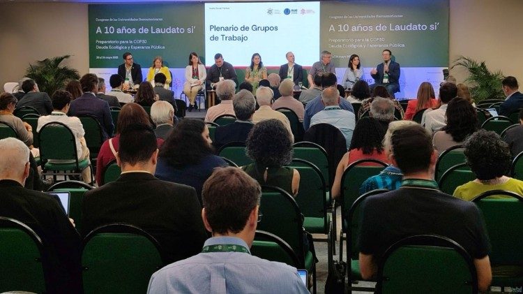 Encontro da RUC: política, aproximar os estudantes universitário Encontro da RUC: política, aproximar os estudantes universitário