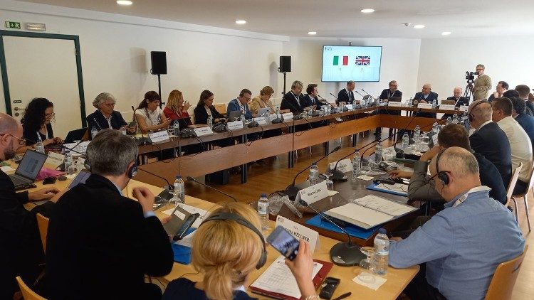 “Comunicar esperança na Europa de hoje”: encontro de responsáveis pela comunicação eclesial “Comunicar esperança na Europa de hoje”: encontro de responsáveis pela comunicação eclesial