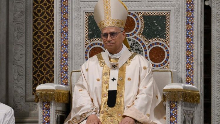 Leão XIV toma posse da cátedra do Bispo de Roma: “Ofereço o pouco que tenho e que sou” Leão XIV toma posse da cátedra do Bispo de Roma: “Ofereço o pouco que tenho e que sou”