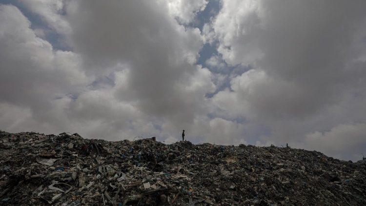 Orações em Gaza para que o apelo de Leão XIV pela paz seja ouvido Orações em Gaza para que o apelo de Leão XIV pela paz seja ouvido