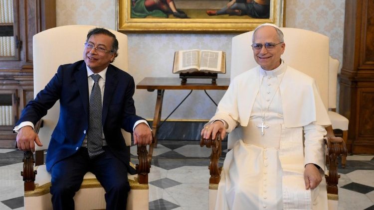 Papa Leão XIV encontra presidente da Colômbia no Vaticano Papa Leão XIV encontra presidente da Colômbia no Vaticano