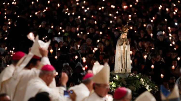 Fátima me ensinou a amar! Fátima me ensinou a amar!