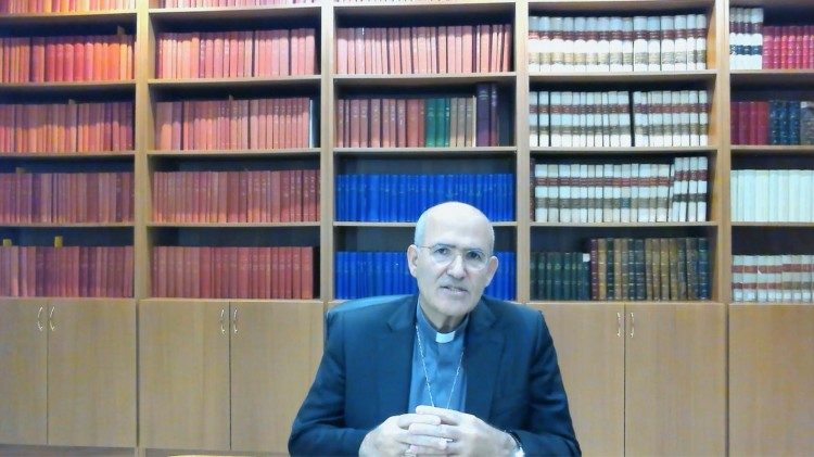 Cardeal Tolentino: “fazer das universidades laboratórios de comunhão e de futuro” Cardeal Tolentino: “fazer das universidades laboratórios de comunhão e de futuro”