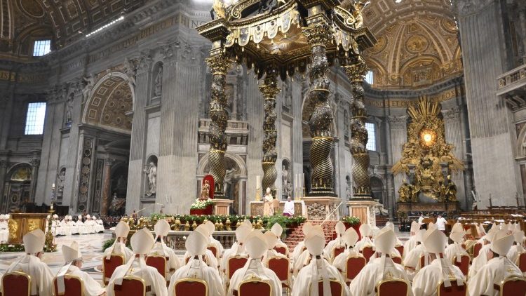 Um olhar contemplativo e pastoral sobre os Novendiais