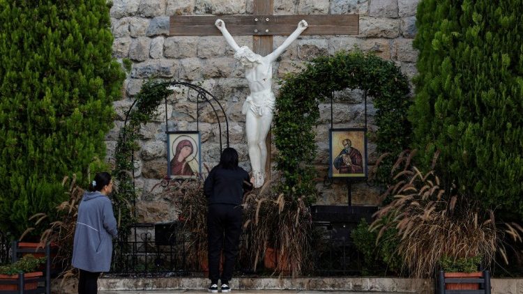 Bispos maronitas pedem fim da guerra em Gaza e elogiam fim das sanções contra a Síria Bispos maronitas pedem fim da guerra em Gaza e elogiam fim das sanções contra a Síria