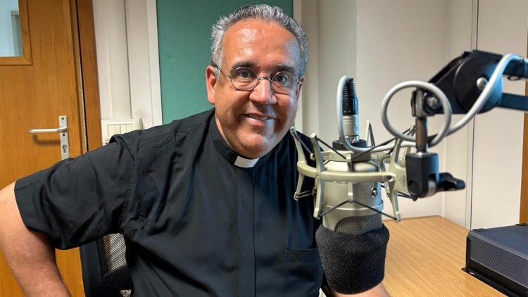 Padre Fernando Meira, peregrino de esperança Padre Fernando Meira, peregrino de esperança