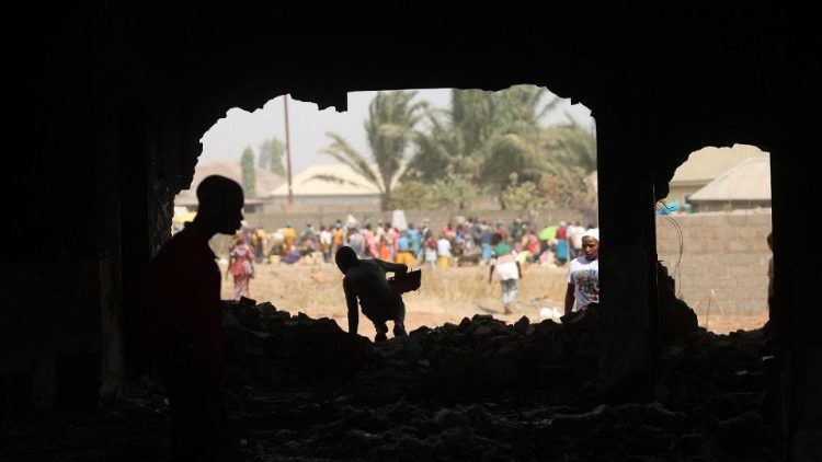Nigéria: “Sobreviventes do Massacre de Yelwata estão aterrorizados e sem nada”
