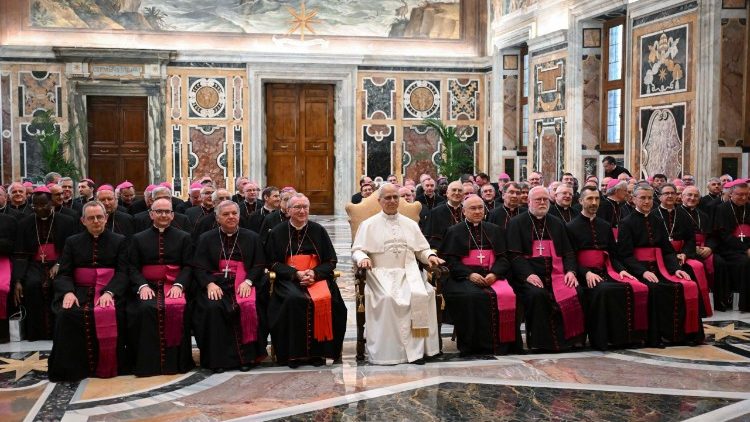 Dom Russo: núncios apostólicos, homens de paz em meio às feridas do mundo Dom Russo: núncios apostólicos, homens de paz em meio às feridas do mundo