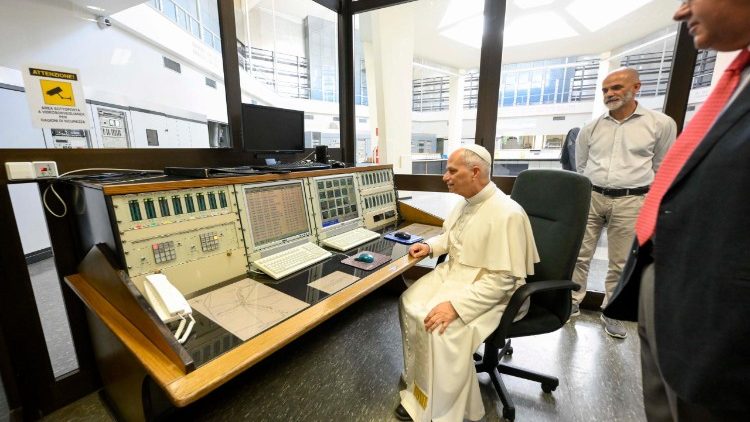 Rádio Vaticano participa da cúpula de rádios e TVs da Europa em Londres Rádio Vaticano participa da cúpula de rádios e TVs da Europa em Londres
