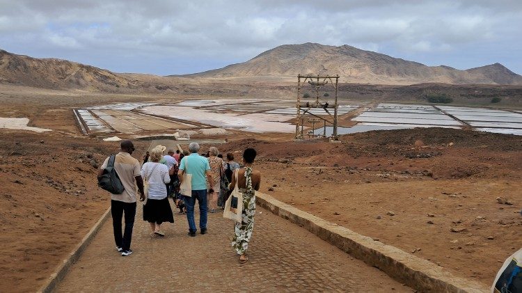 Cabo Verde. Festival de Literatura-Mundo prossegue com reflexões e debates Cabo Verde. Festival de Literatura-Mundo prossegue com reflexões e debates