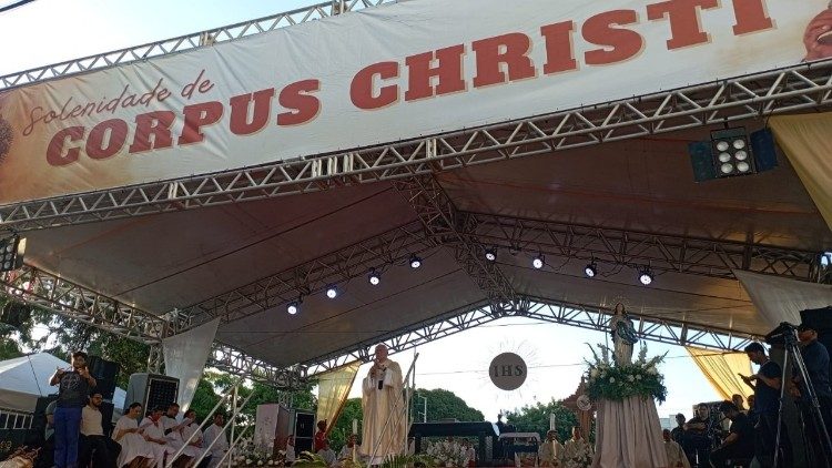 Corpus Christi em Manaus: “Não termos medo de repartir” Corpus Christi em Manaus: “Não termos medo de repartir”