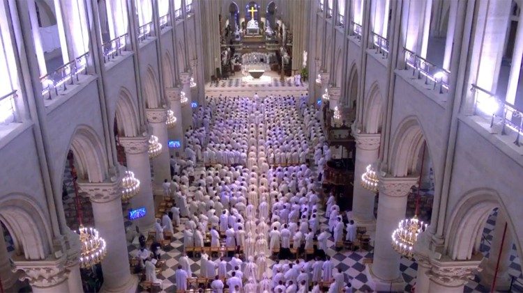 O Papa ao Jubileu dos sacerdotes de Île-de-France: radicar a vida em Jesus O Papa ao Jubileu dos sacerdotes de Île-de-France: radicar a vida em Jesus