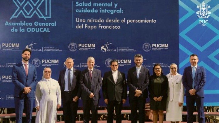 Padre Anderson, reitor da PUC-Rio, assume presidência da ODUCAL Padre Anderson, reitor da PUC-Rio, assume presidência da ODUCAL