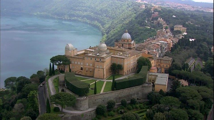 Specola Vaticana, tem início a escola de verão para jovens astrônomos de todo o mundo Specola Vaticana, tem início a escola de verão para jovens astrônomos de todo o mundo
