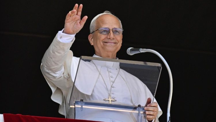Papa no Angelus: como os Santos Pedro e Paulo, confiar e perdoar Papa no Angelus: como os Santos Pedro e Paulo, confiar e perdoar