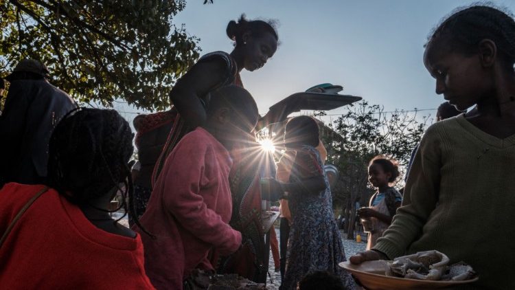 A dívida externa é um fardo que oprime os países mais pobres A dívida externa é um fardo que oprime os países mais pobres