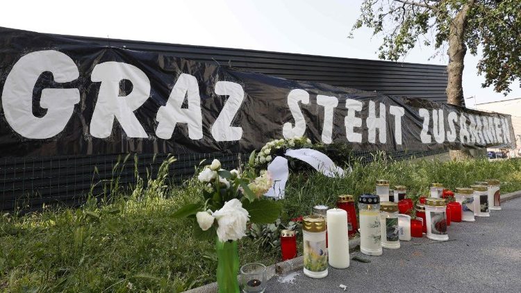 Leão XIV: rezo pelas vítimas da tragédia na escola de Graz Leão XIV: rezo pelas vítimas da tragédia na escola de Graz