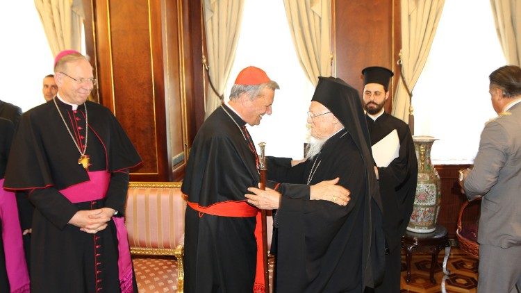 Cardeal Grech e Bartolomeu em Istambul: construir pontes em época de divisões Cardeal Grech e Bartolomeu em Istambul: construir pontes em época de divisões