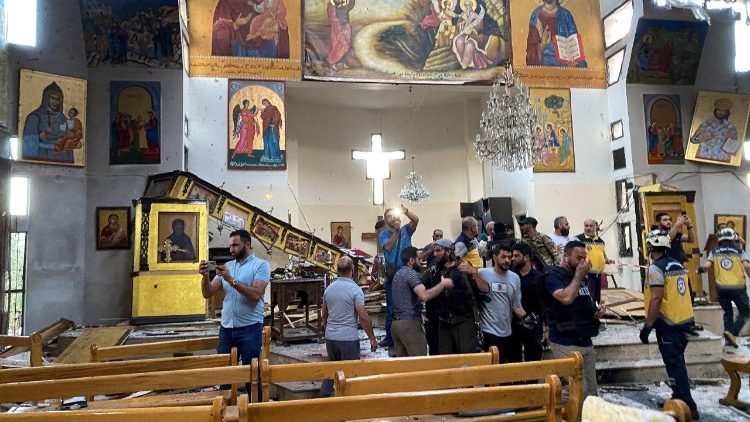 Atentado em igreja de Damasco deixa mortos e feridos Atentado em igreja de Damasco deixa mortos e feridos