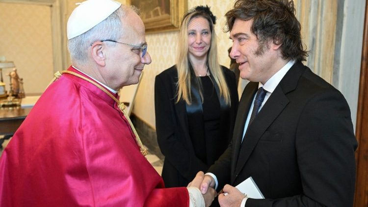 Papa Leão XIV recebe o presidente da Argentina no Vaticano