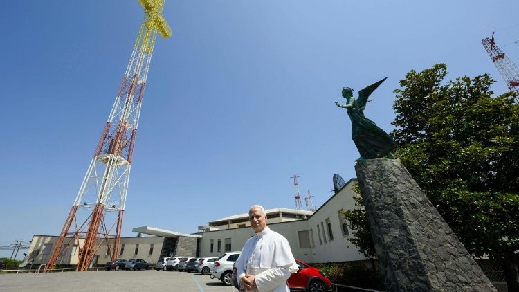Papa visita Centro de transmissão da Rádio Vaticano Papa visita Centro de transmissão da Rádio Vaticano