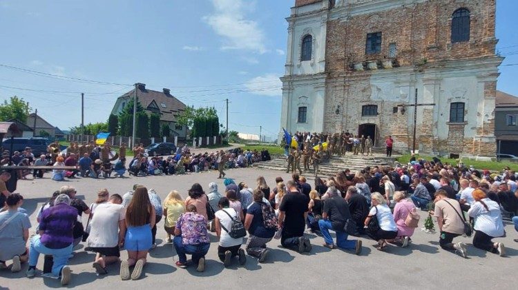 Visita aos Palotinos na Ucrânia revela realidade dolorosa da guerra Visita aos Palotinos na Ucrânia revela realidade dolorosa da guerra