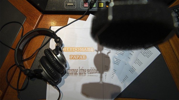 Hebdomada Papae, o noticiário em latim da Rádio Vaticano Hebdomada Papae, o noticiário em latim da Rádio Vaticano