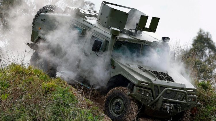 Santa Sé na ONU: os gastos militares desviam recursos dos países mais pobres Santa Sé na ONU: os gastos militares desviam recursos dos países mais pobres