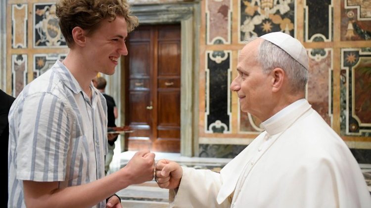Papa aos jovens: em meio aos estímulos digitais, Deus nos fala no coração Papa aos jovens: em meio aos estímulos digitais, Deus nos fala no coração
